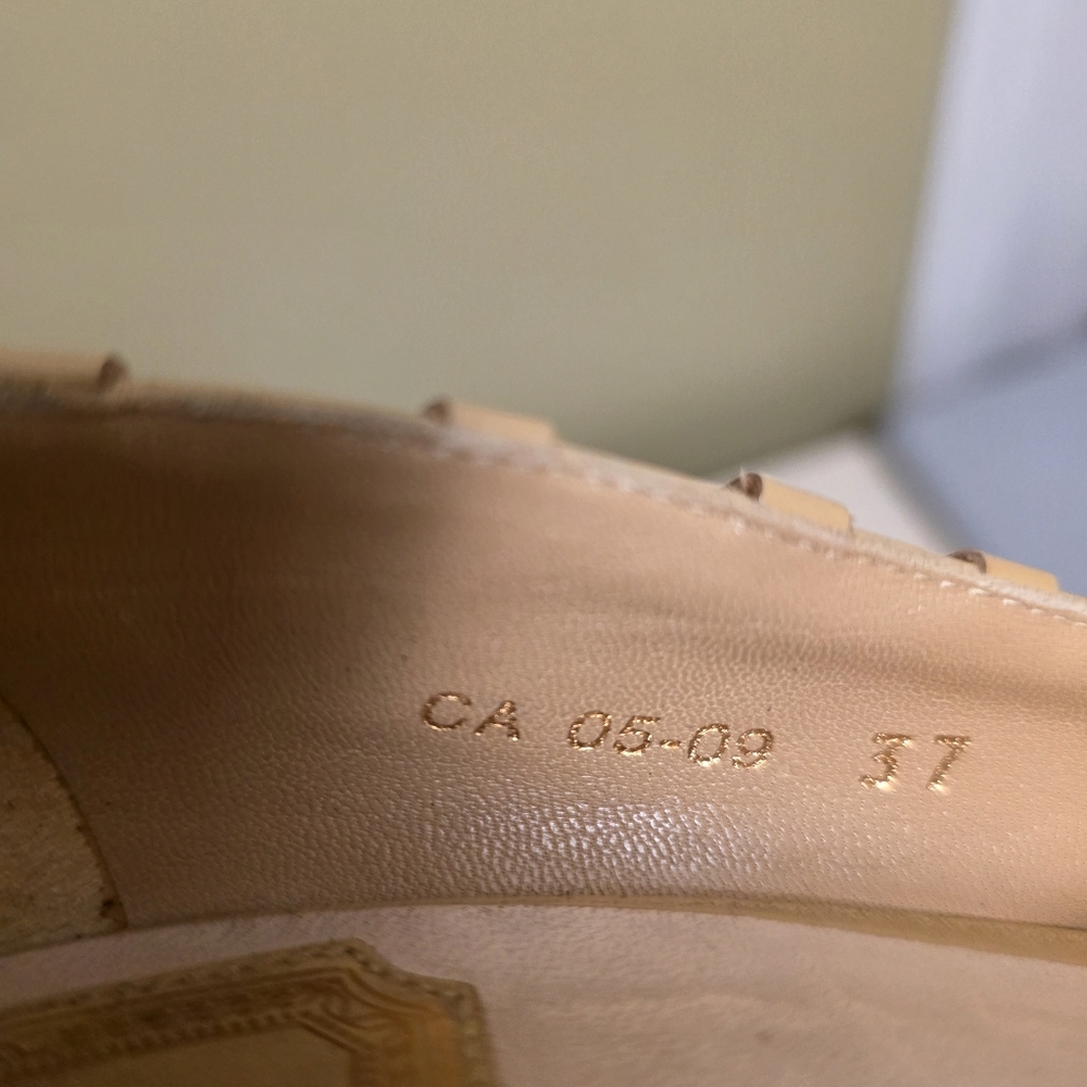 Dior |  Beige Leather Scalloped Platform Pumps with Gold Stiletto Heels Sz 37 - Picture 11 of 12